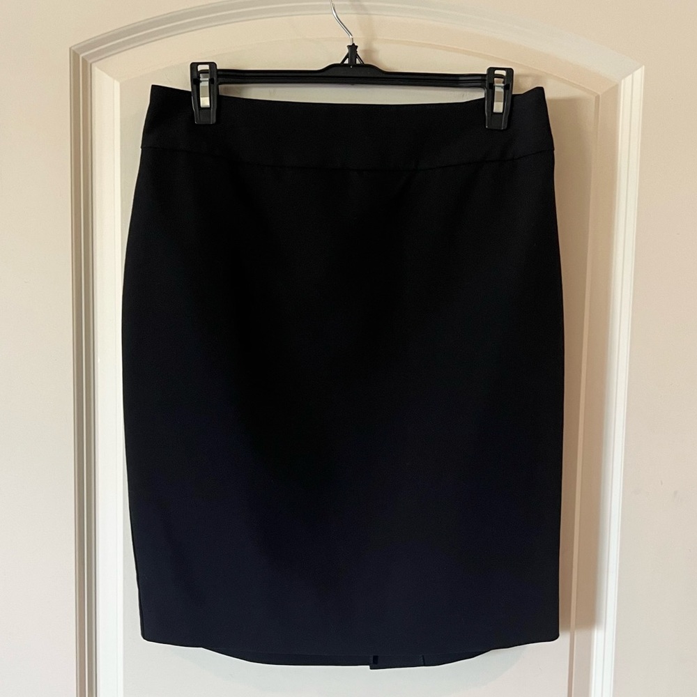 Worthington Black Pencil Skirt Petite 6P Lined Back Slit Classic Office Business